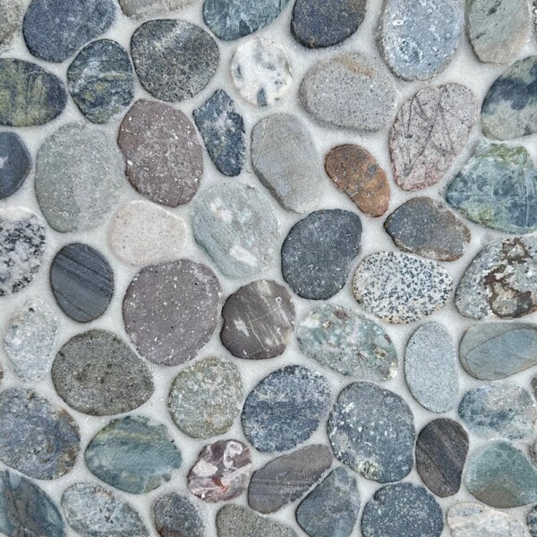Mosaicos de guijarros naturales Fossil Blue Earth Tan de 12×12