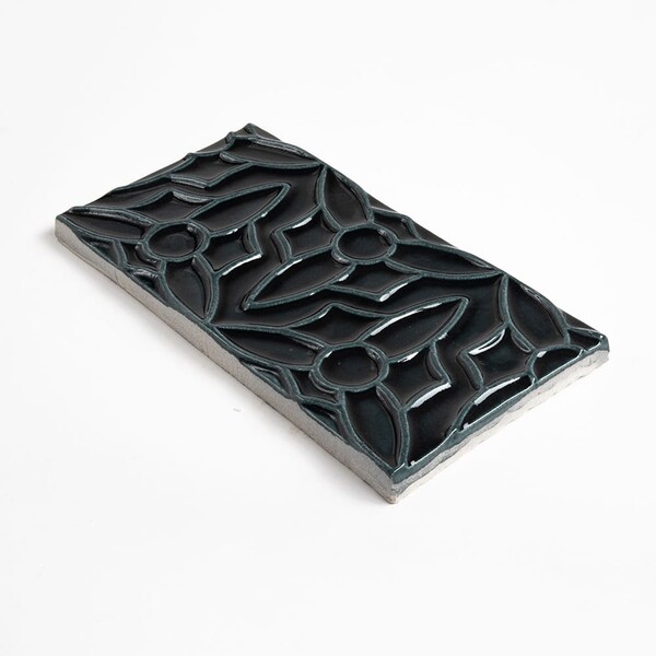 Obsidian Crackled Barcelona Ceramic Accent Tiles 4×8
