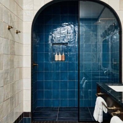 Blue Glossy Zellige Tiles 4×4 (WMZ90020) Oukaimeden Glossy Zellige Tiles 4×4 (WMZ90009) Room Scene Image