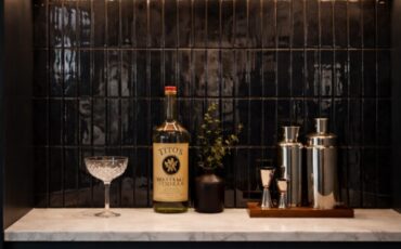 vertical tile backsplash designs made for modern kitchens